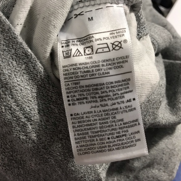 Old Navy Grey Log Sleeve Henley for Men - Picture 6 of 6